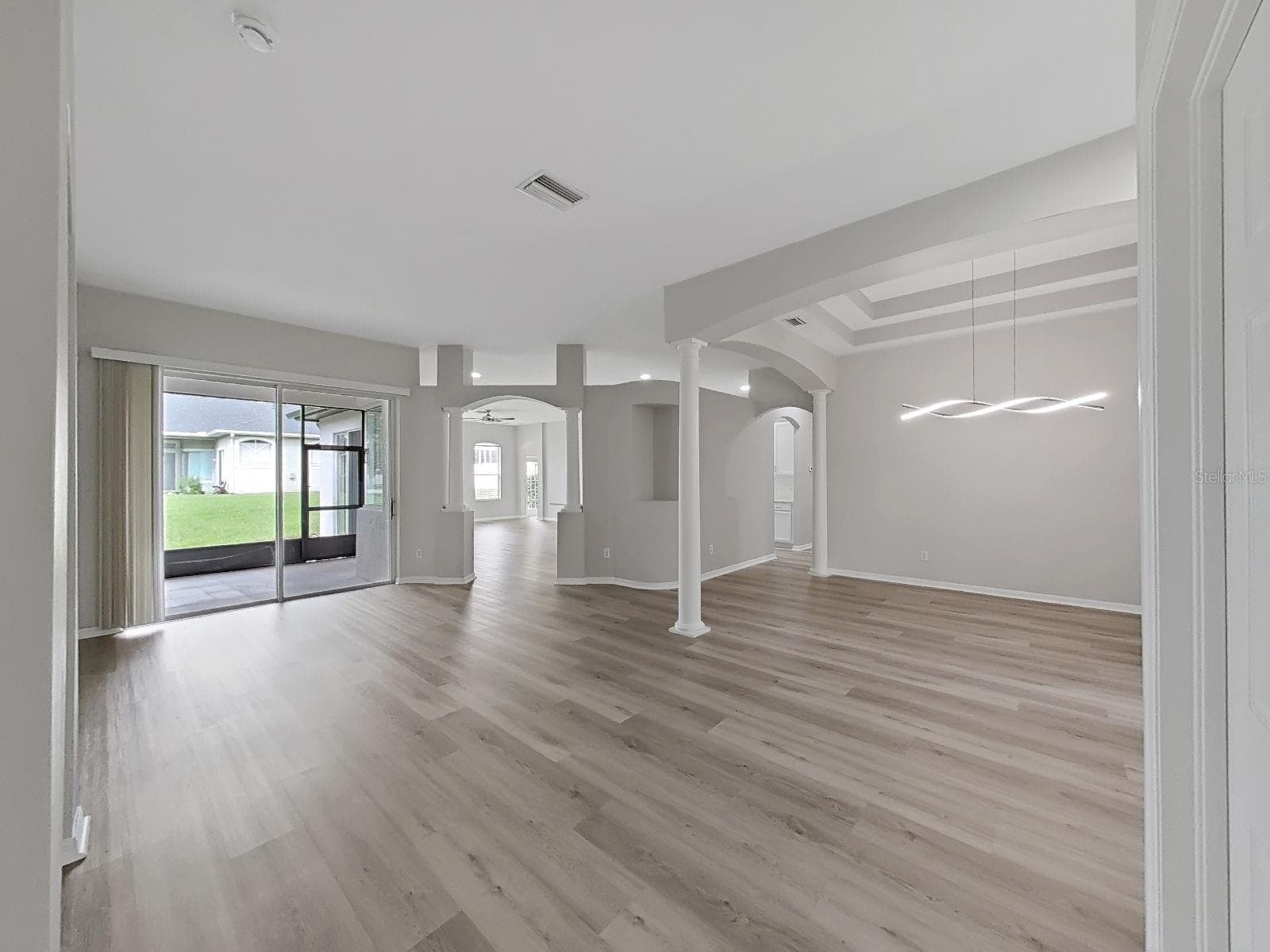 Living room - 9310 MANGROVE CT, TAMPA