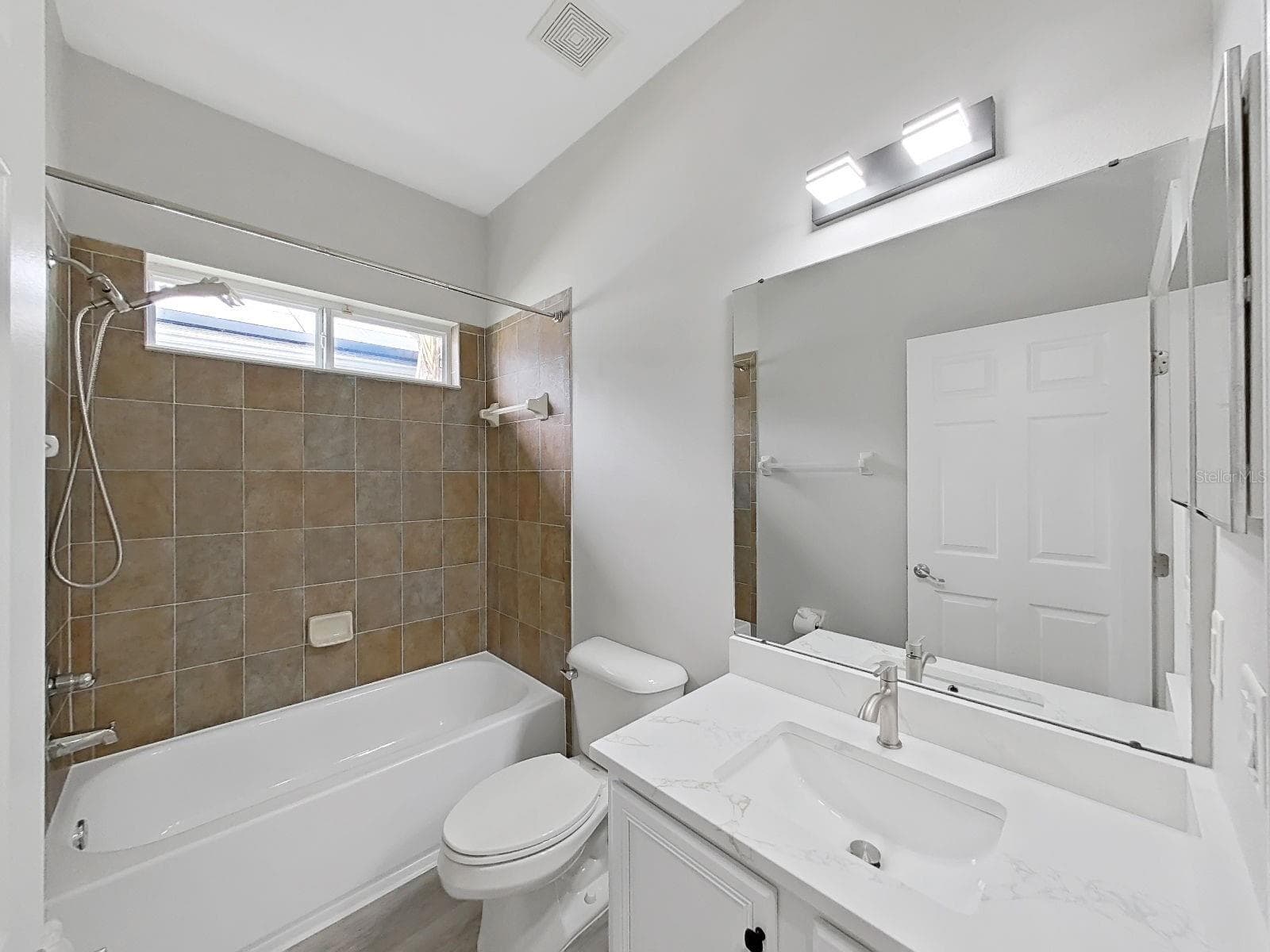 bath 3 - 9310 MANGROVE CT, TAMPA