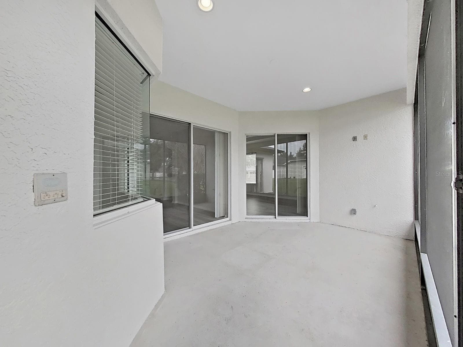 screened patio - 9310 MANGROVE CT, TAMPA