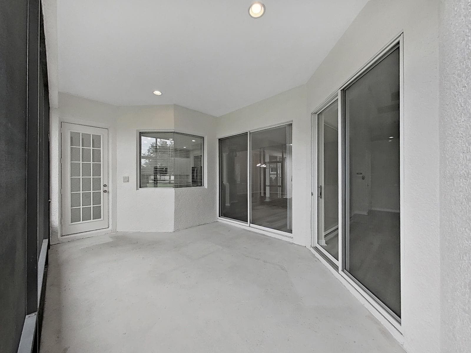 screened patio - 9310 MANGROVE CT, TAMPA