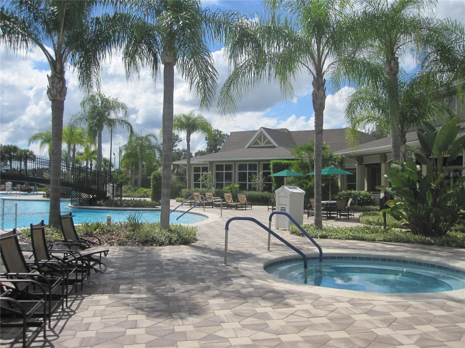spa - 9310 MANGROVE CT, TAMPA