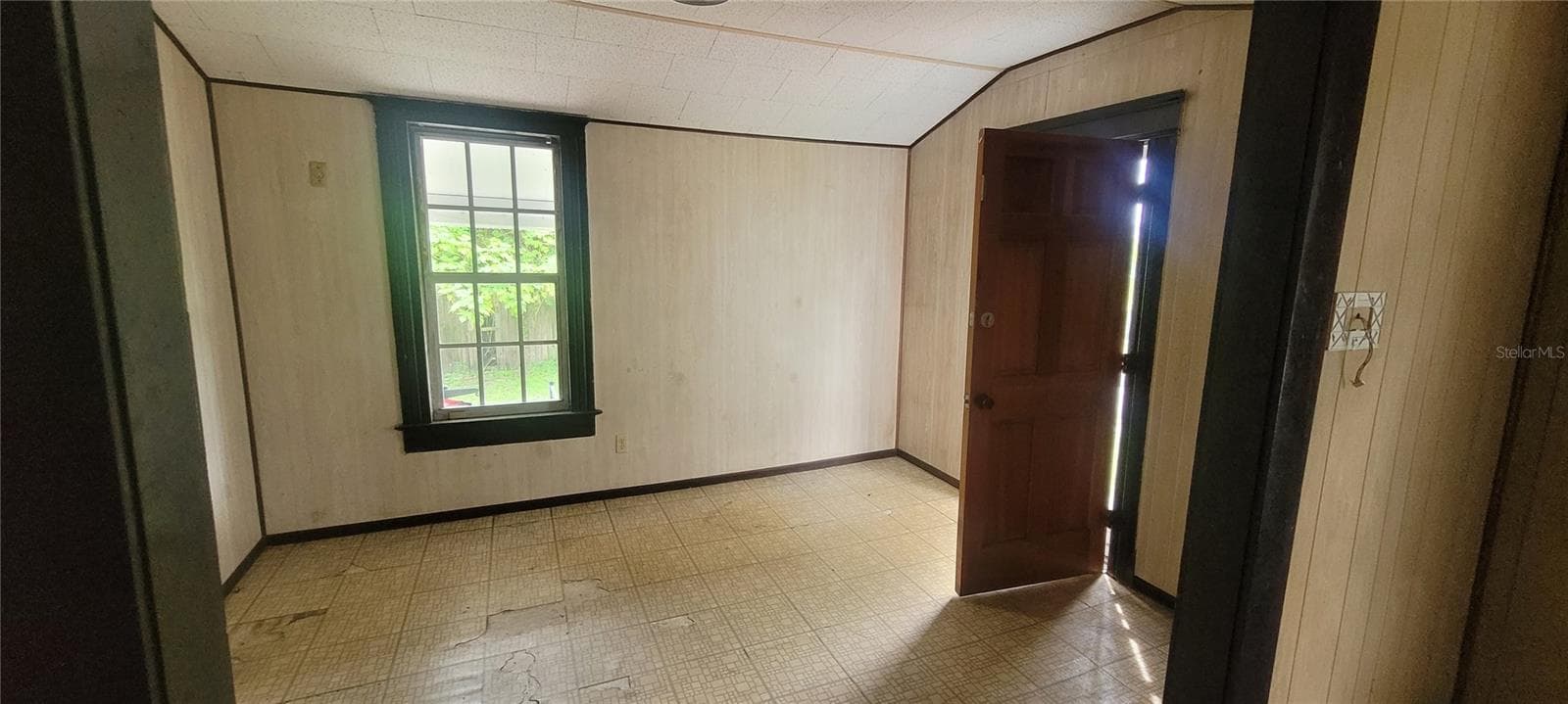 Single Family Residence at 906 E GIBSON ST, ARCADIA, photo 8 of 22