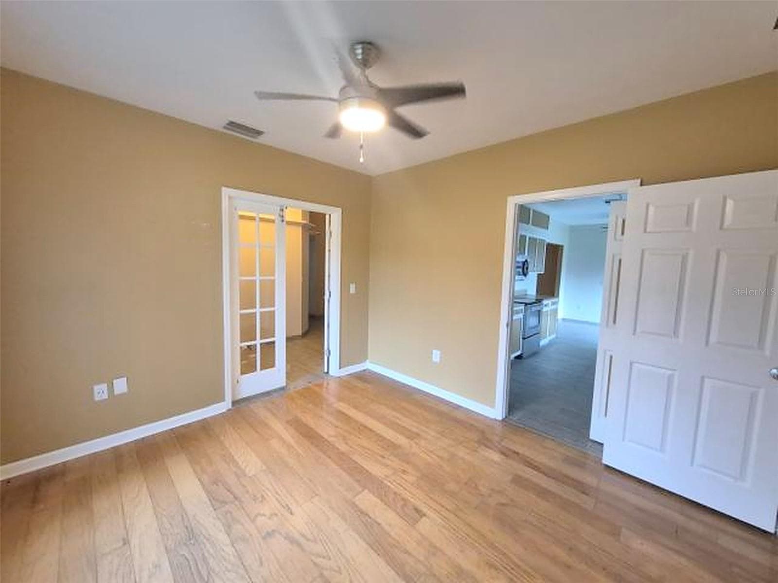 Single Family Residence at 902 GREENBELT CIR, BRANDON, photo 7 of 68