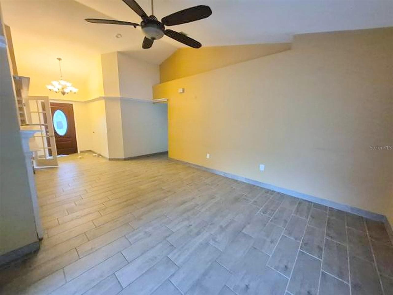 Single Family Residence at 902 GREENBELT CIR, BRANDON, photo 19 of 68