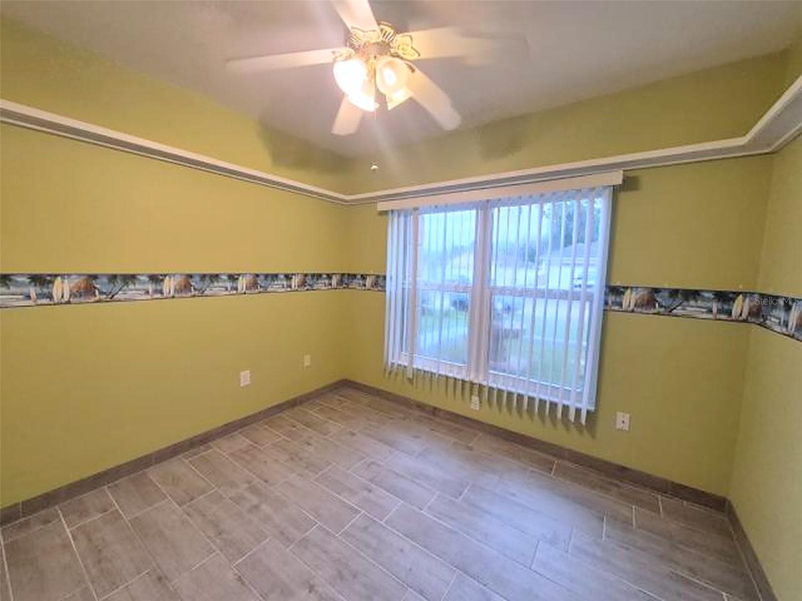 Single Family Residence at 902 GREENBELT CIR, BRANDON, photo 23 of 68