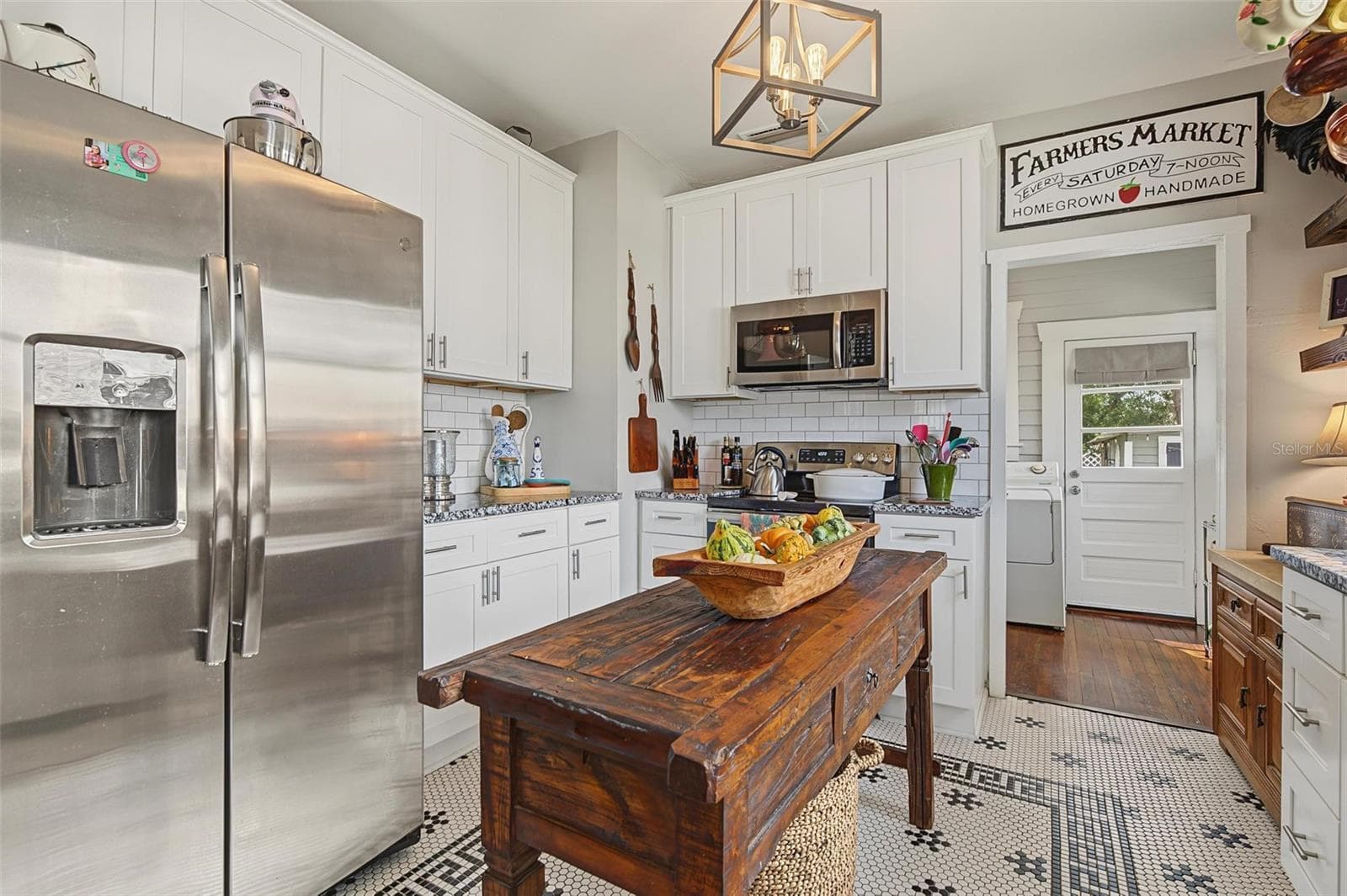 Single Family Residence at 809 E FLORA ST, TAMPA, photo 13 of 36