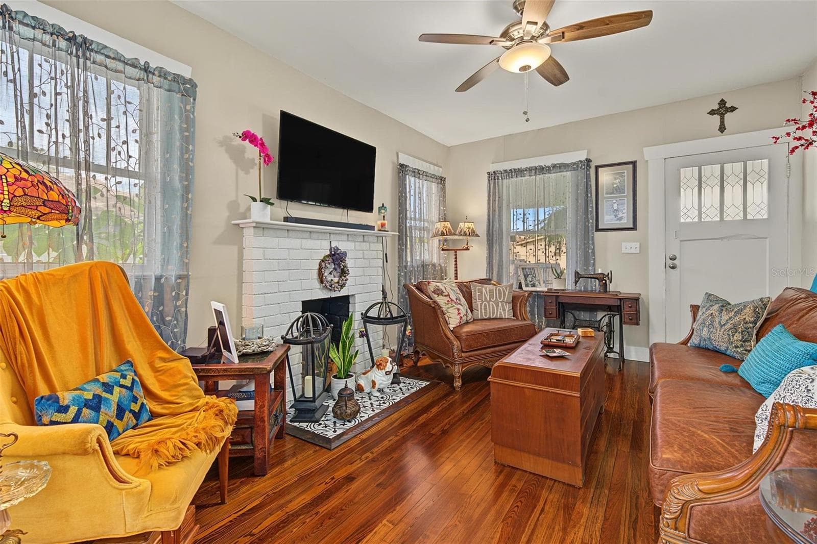 Living Room - 809 E FLORA ST, TAMPA
