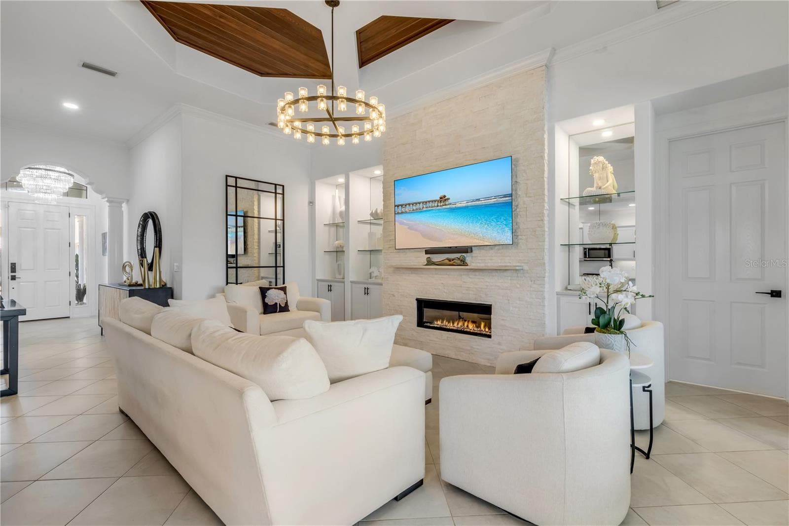 18 ft coffered ceilings - 189 ASPEN WAY, PALM COAST