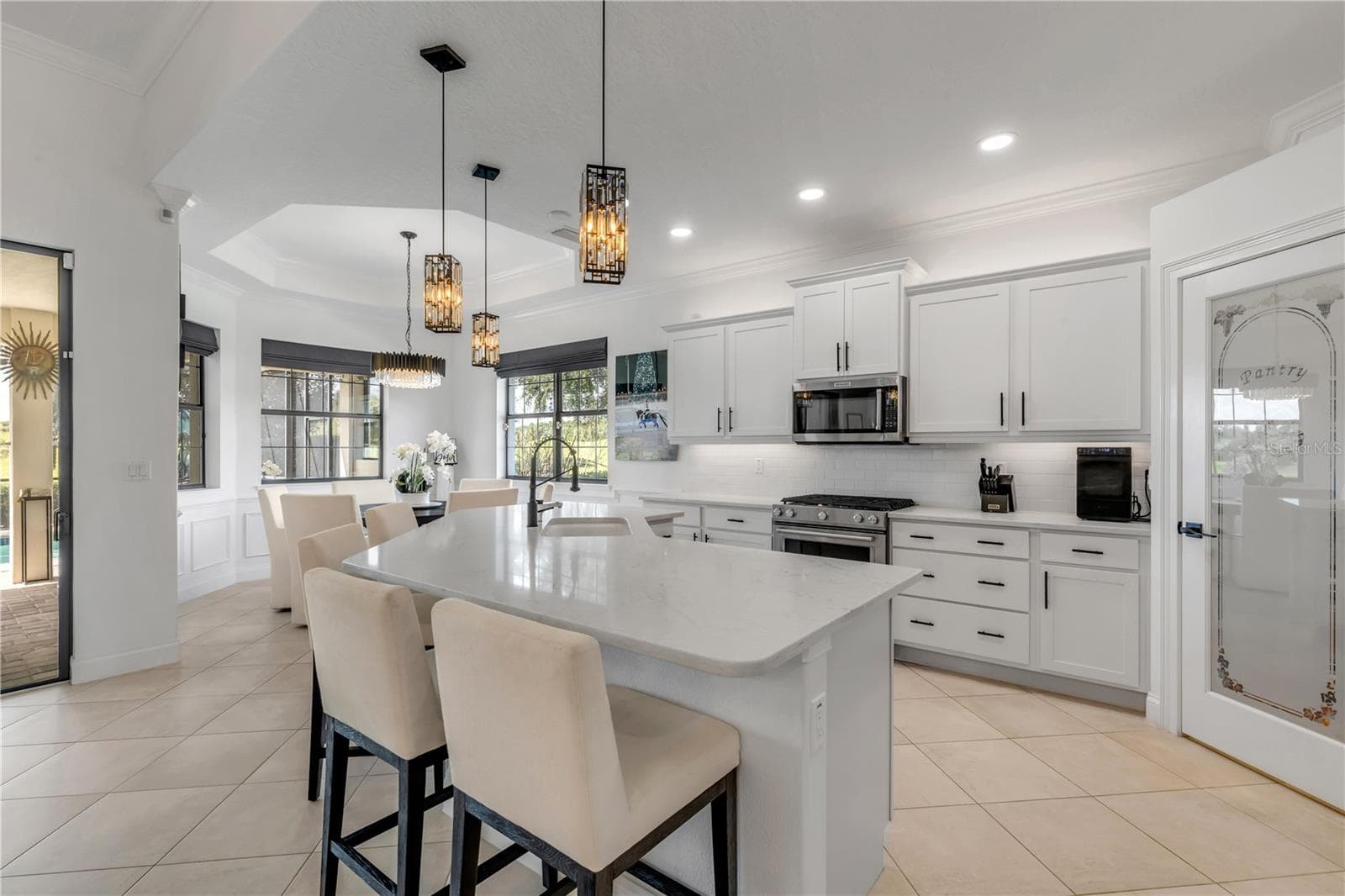 Center island with breakfast bar. - 189 ASPEN WAY, PALM COAST