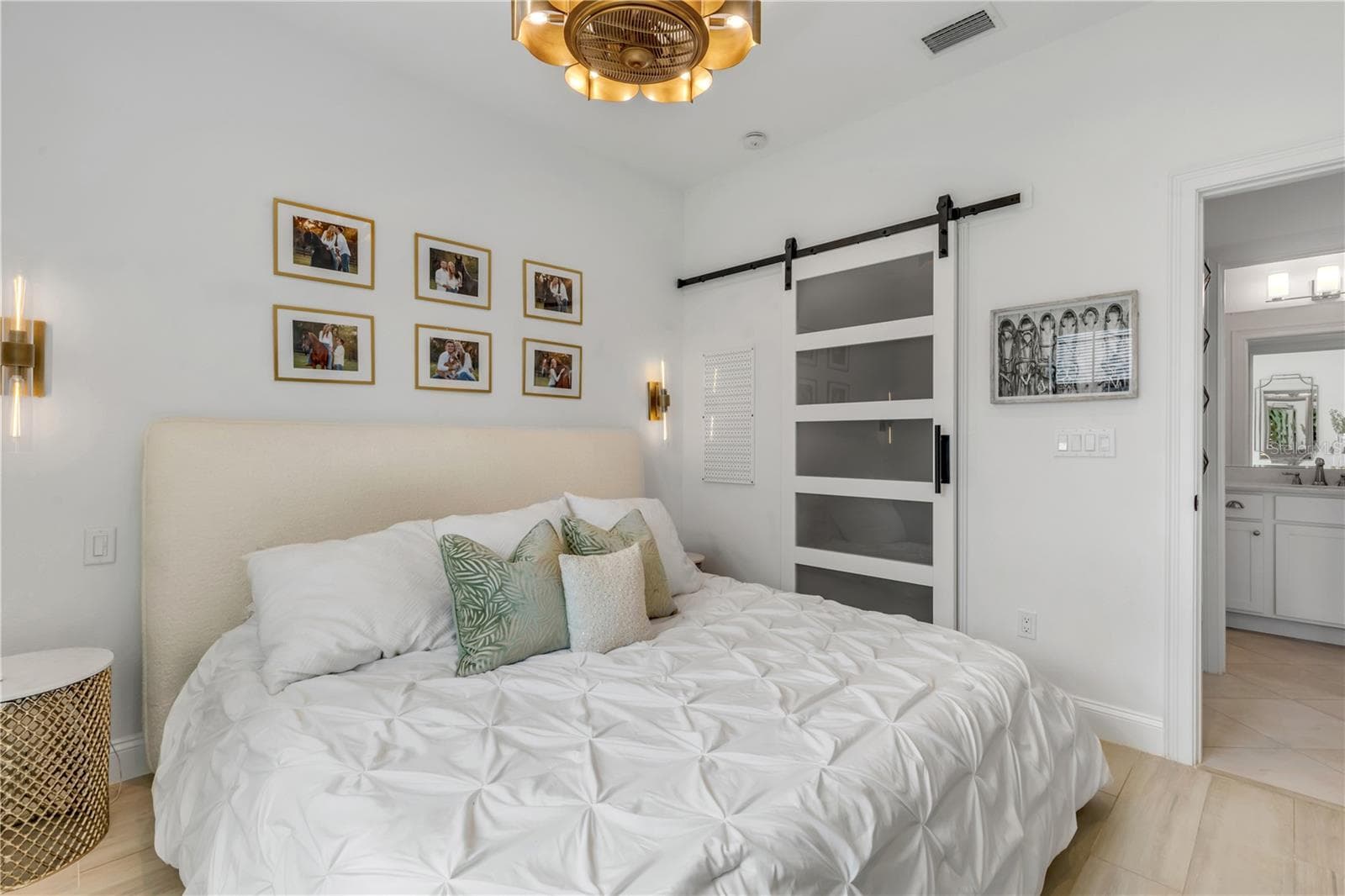 Built-in closet - 189 ASPEN WAY, PALM COAST