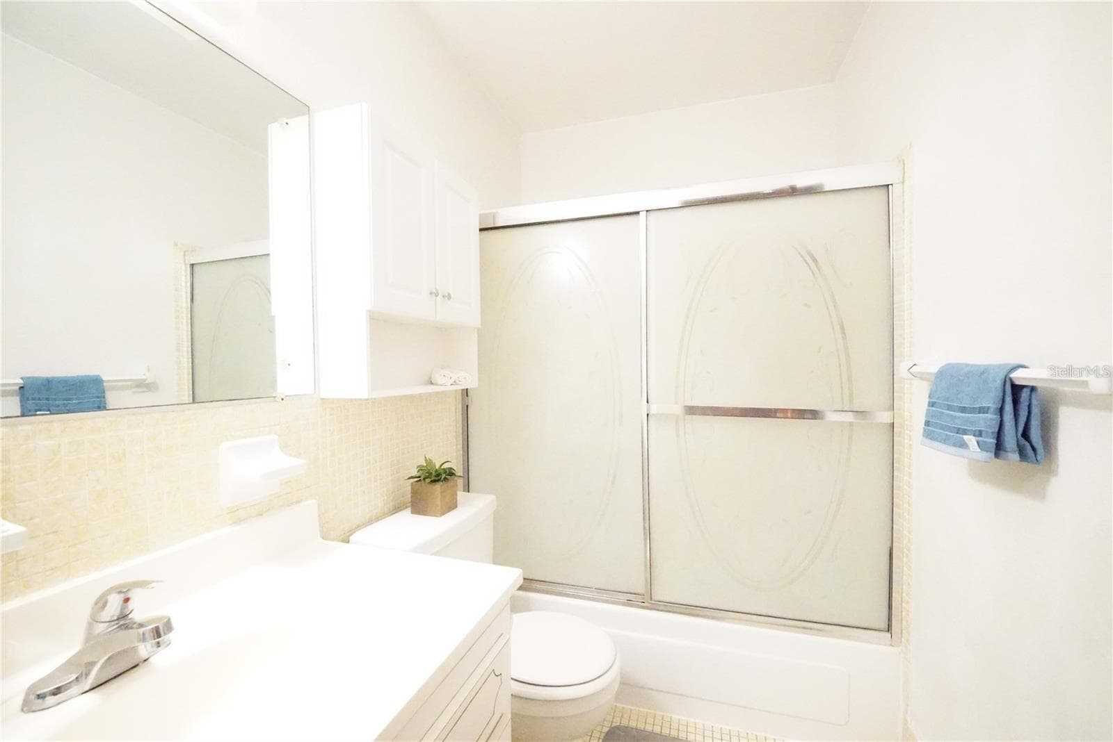 Bathroom - 5810 21ST ST N #15, ST PETERSBURG