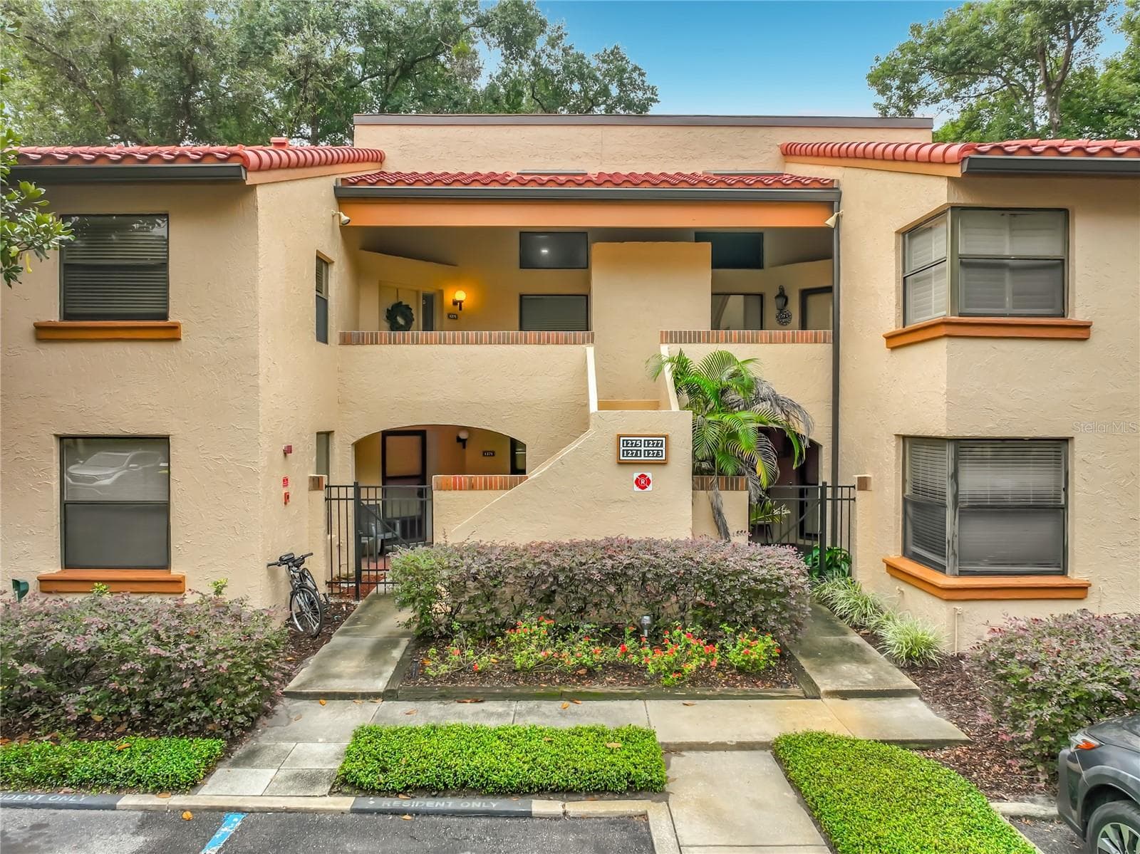 1275 SAINT TROPEZ CIR #1275
