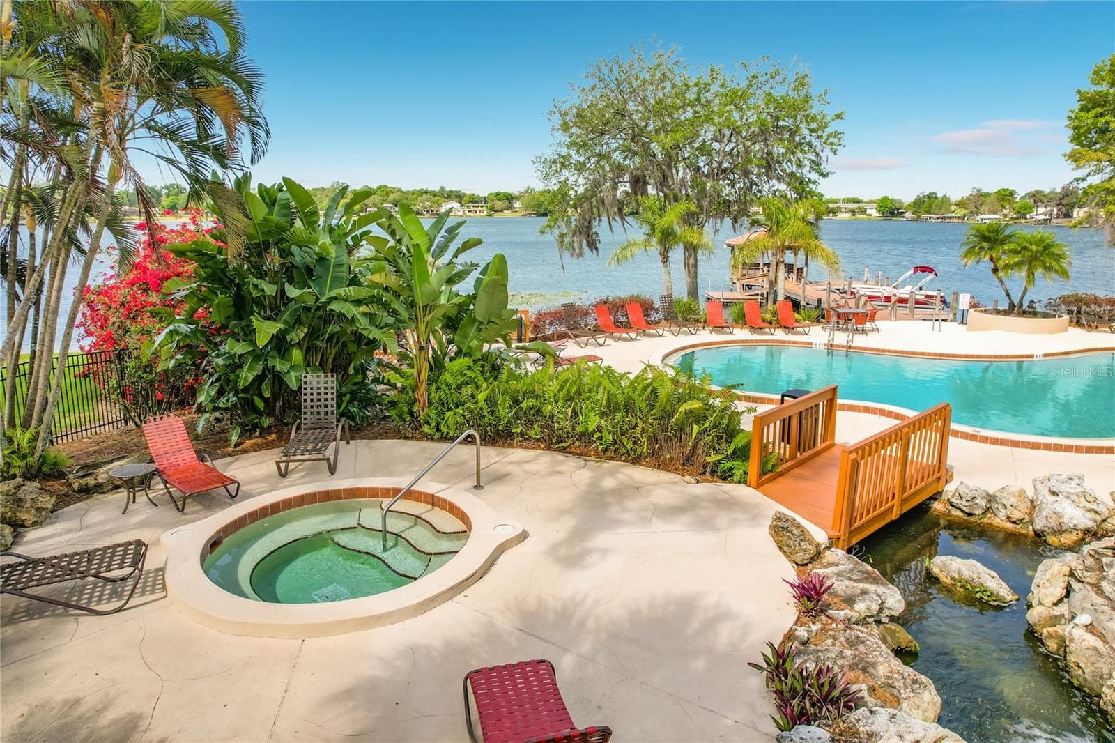 Secluded Spa - 1275 SAINT TROPEZ CIR #1275, ORLANDO