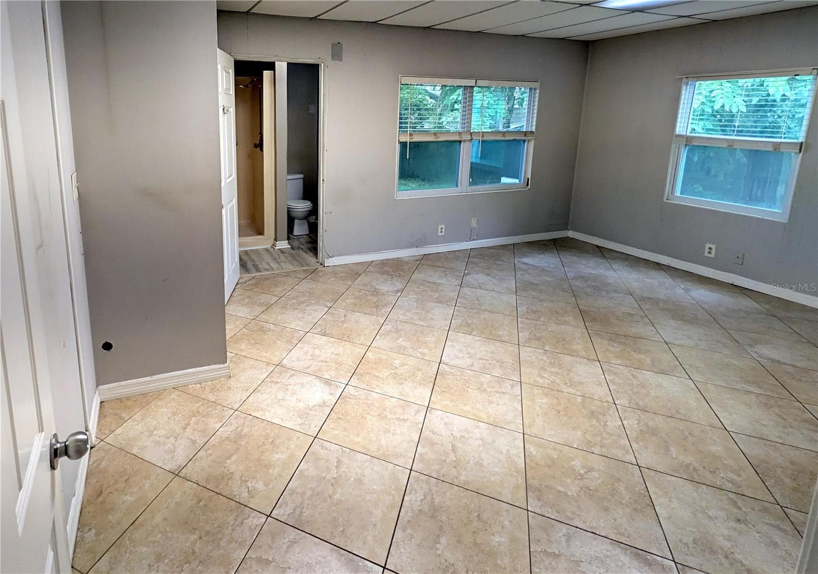 Single Family Residence at 1528 LEVERN ST, CLEARWATER, photo 9 of 39