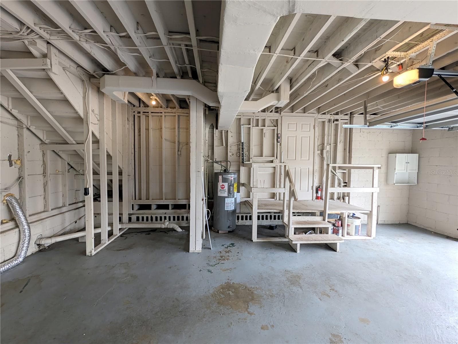 Single Family Residence at 1528 LEVERN ST, CLEARWATER, photo 16 of 39