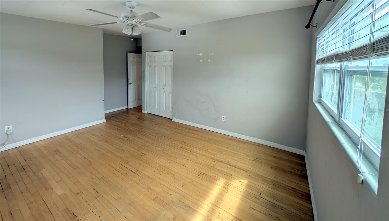 Single Family Residence at 1528 LEVERN ST, CLEARWATER, photo 24 of 39