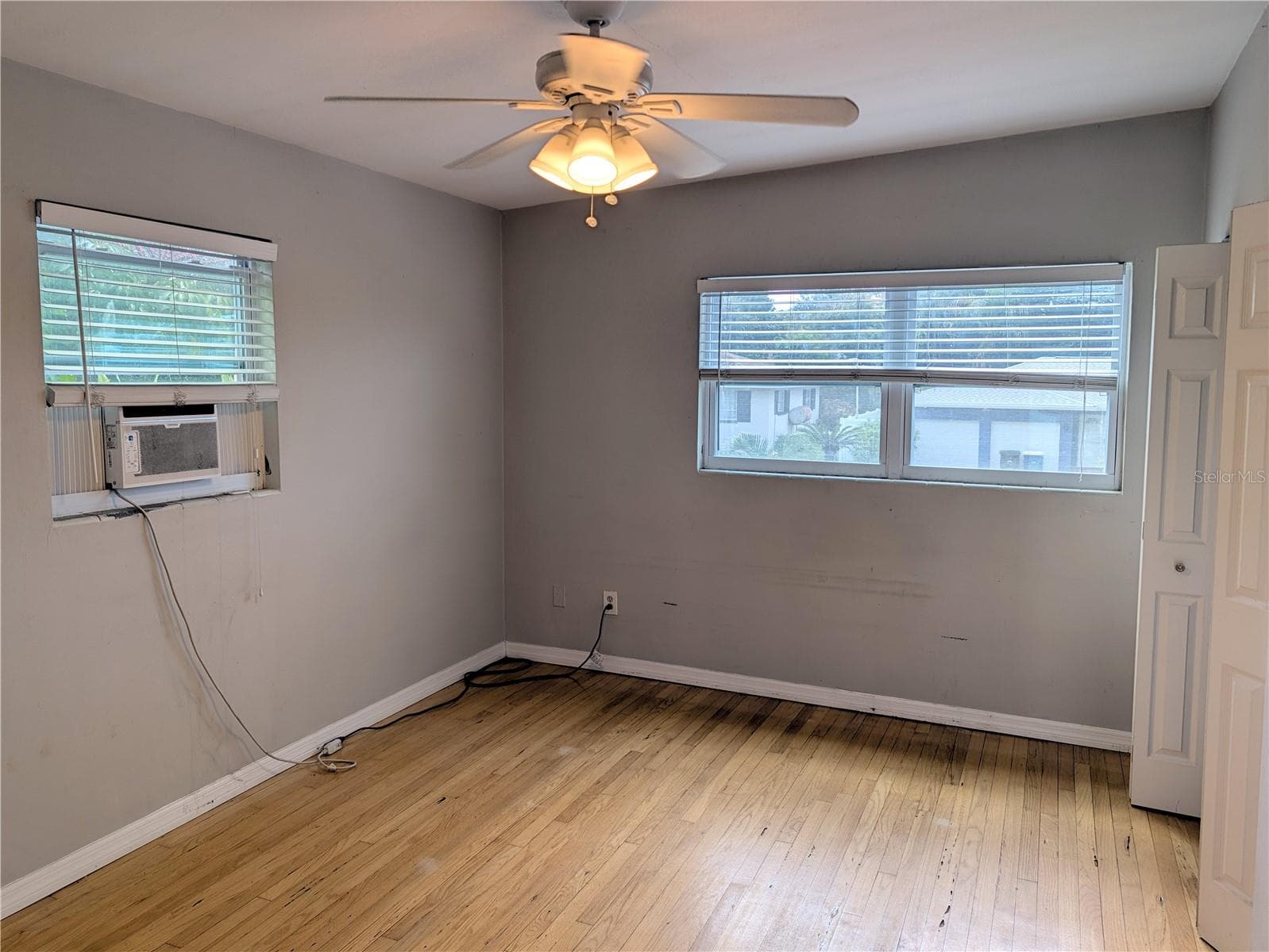 Single Family Residence at 1528 LEVERN ST, CLEARWATER, photo 25 of 39