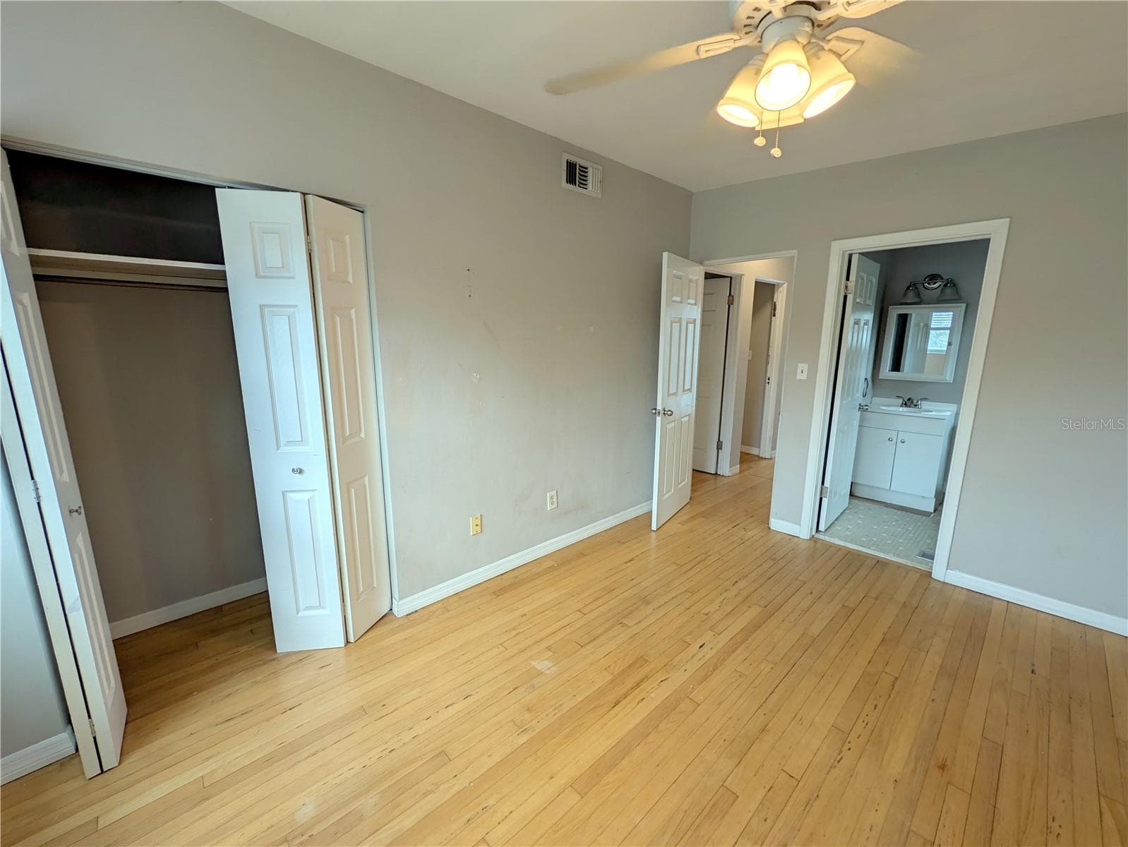 Single Family Residence at 1528 LEVERN ST, CLEARWATER, photo 27 of 39
