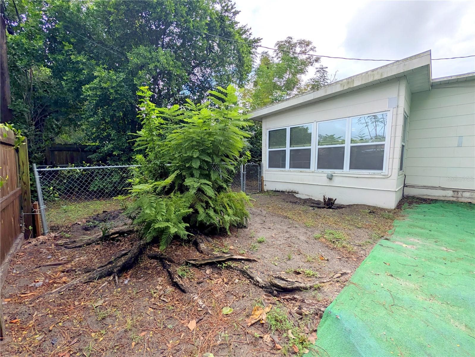 Single Family Residence at 1528 LEVERN ST, CLEARWATER, photo 32 of 39
