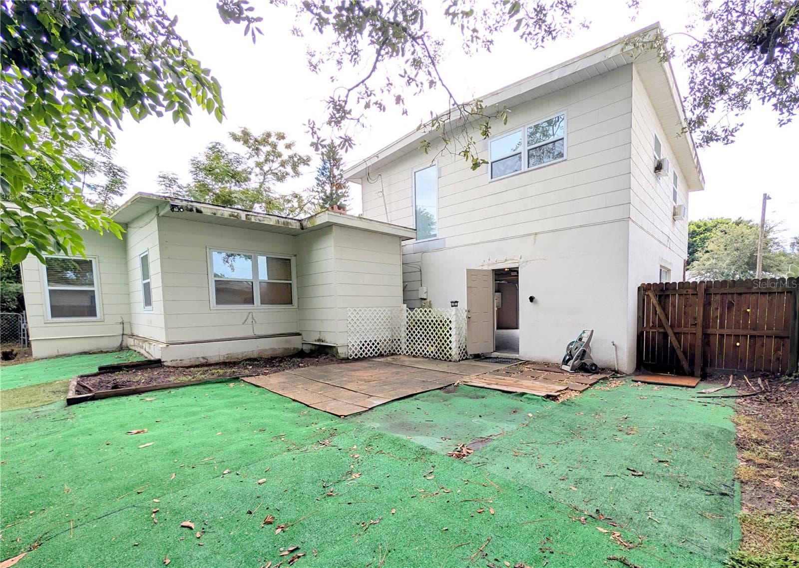 Single Family Residence at 1528 LEVERN ST, CLEARWATER, photo 36 of 39