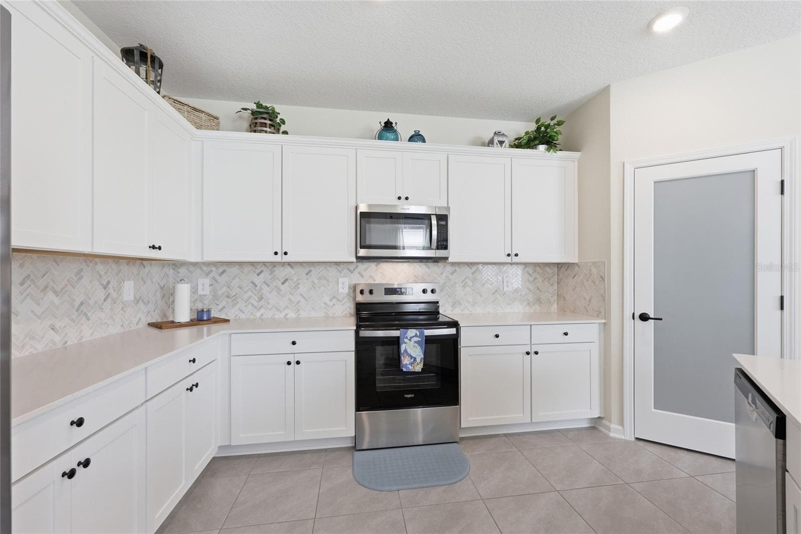 Kitchen - 338 REDBUD RD, PALM COAST