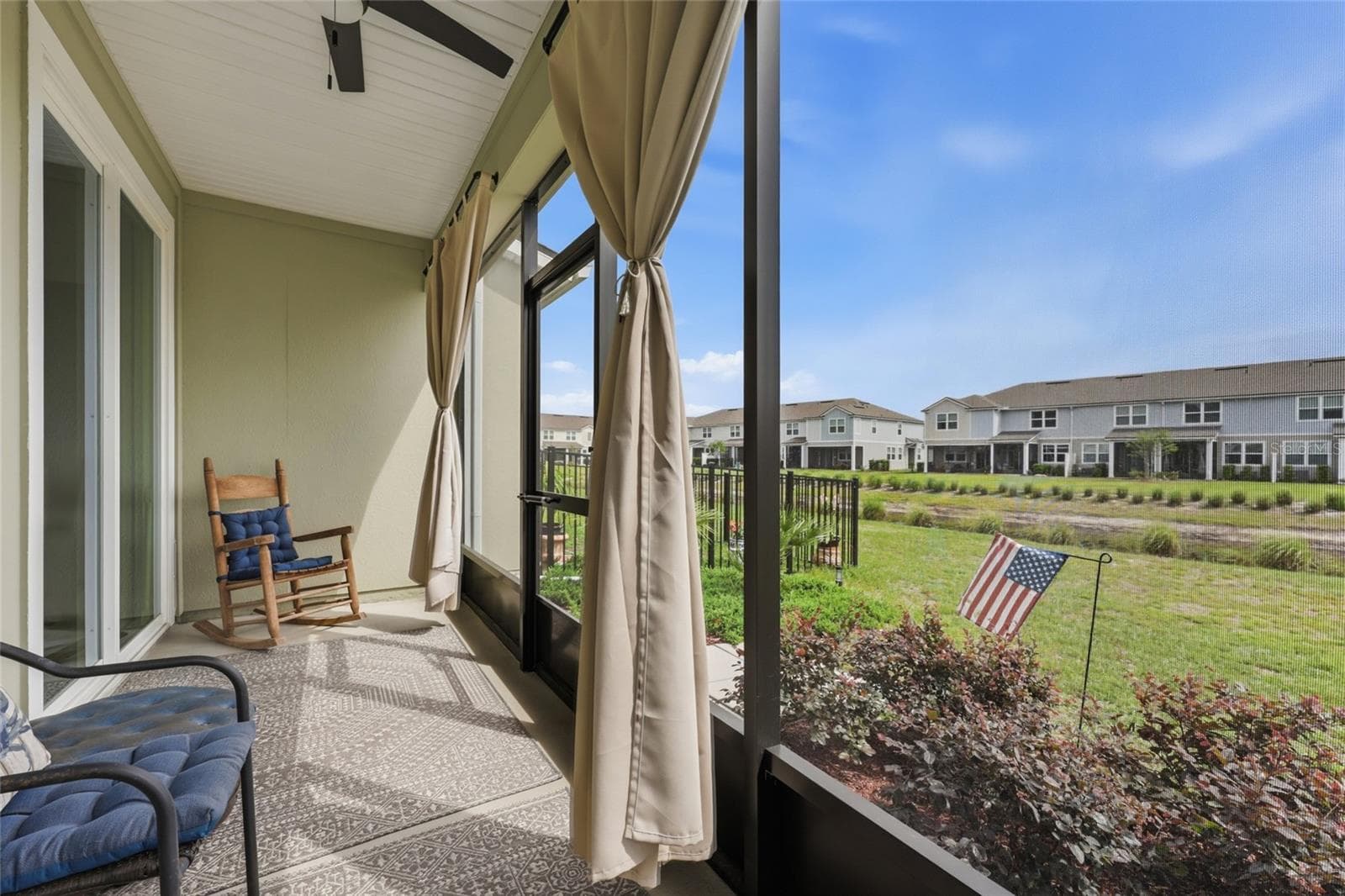 Lanai - 338 REDBUD RD, PALM COAST