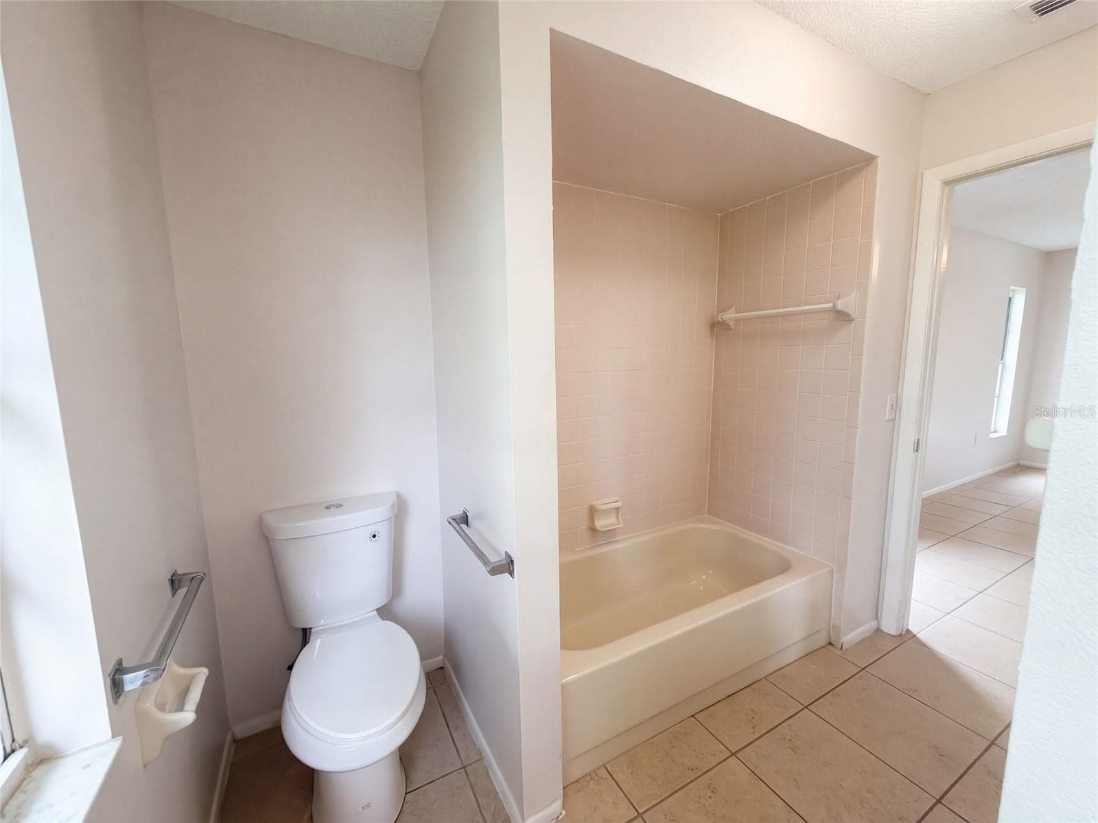 Single Family Residence at 12054 JOE HERRMANN DR, SAN ANTONIO, photo 15 of 31