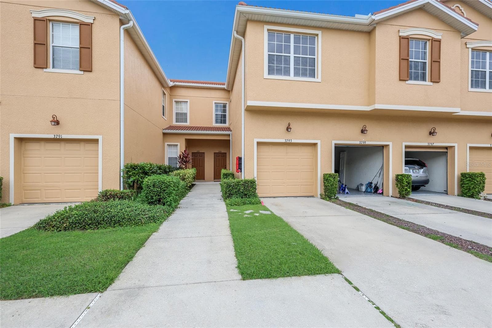 3793 PARKRIDGE CIR #3-105