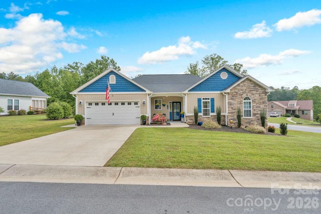 Single Family Residence at 1115 King George Court, Lenoir, photo 3 of 40