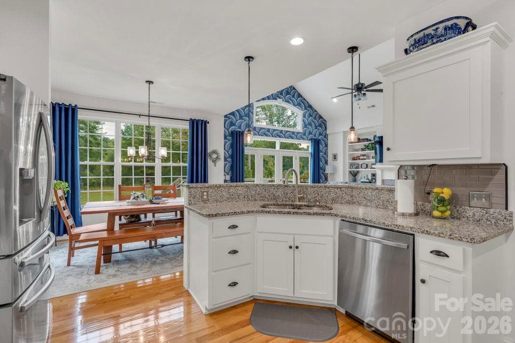 Single Family Residence at 1115 King George Court, Lenoir, photo 9 of 40