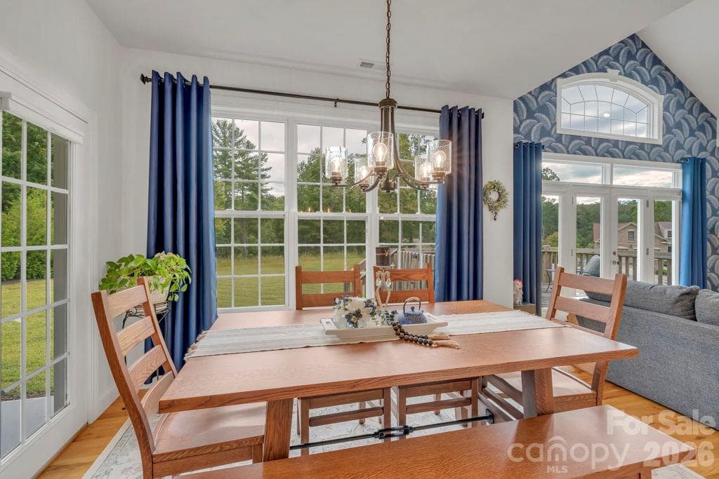 Single Family Residence at 1115 King George Court, Lenoir, photo 15 of 40