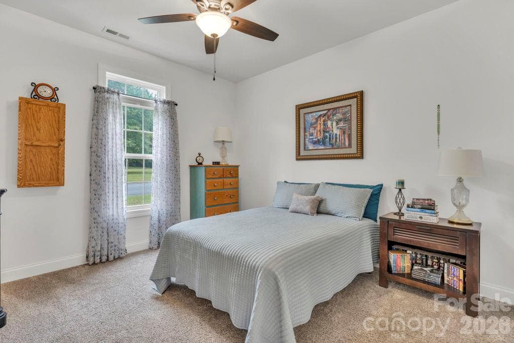 Single Family Residence at 1115 King George Court, Lenoir, photo 26 of 40