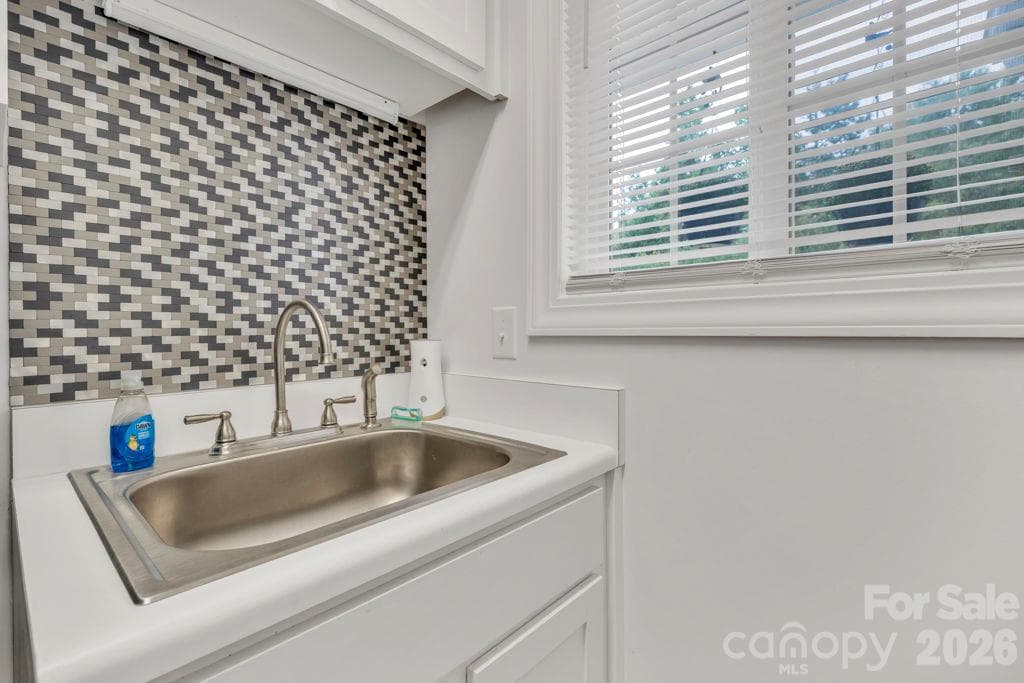 Single Family Residence at 1115 King George Court, Lenoir, photo 30 of 40