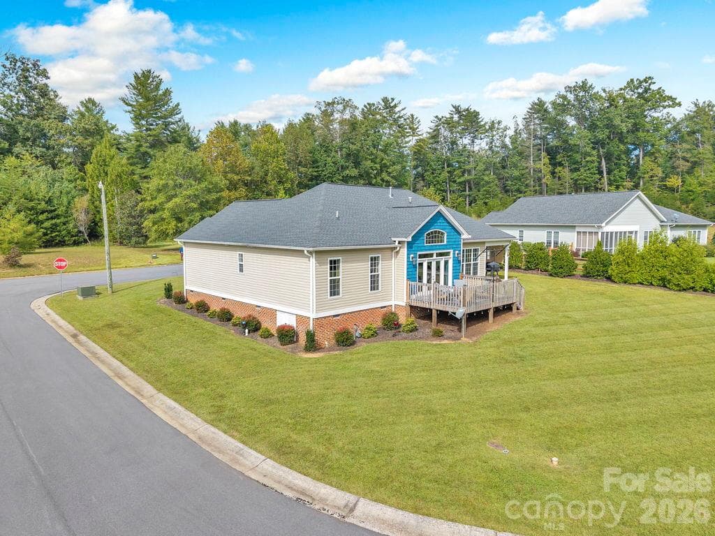 Single Family Residence at 1115 King George Court, Lenoir, photo 32 of 40