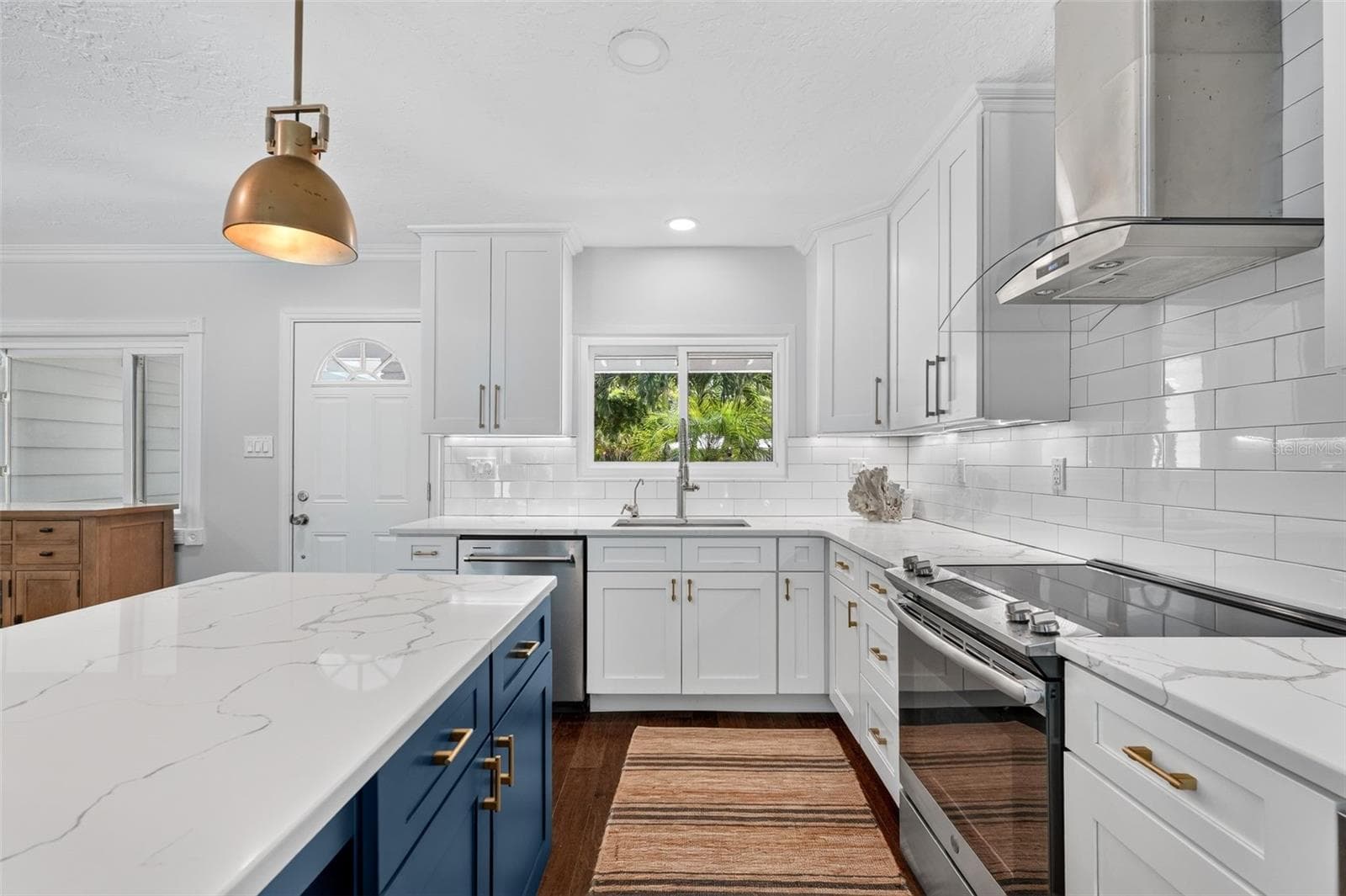 Single Family Residence at 1965 HIBISCUS ST, SARASOTA, photo 12 of 64