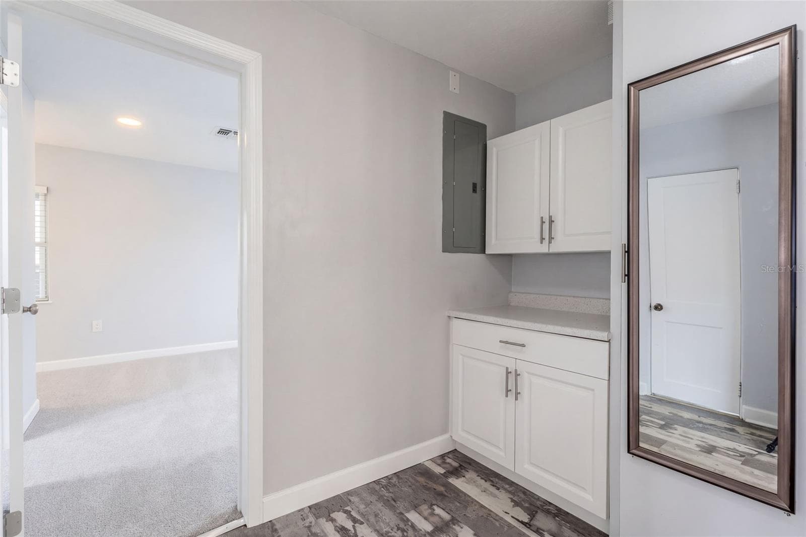 Hallway Storage - 107 NE IVANHOE BLVD, ORLANDO