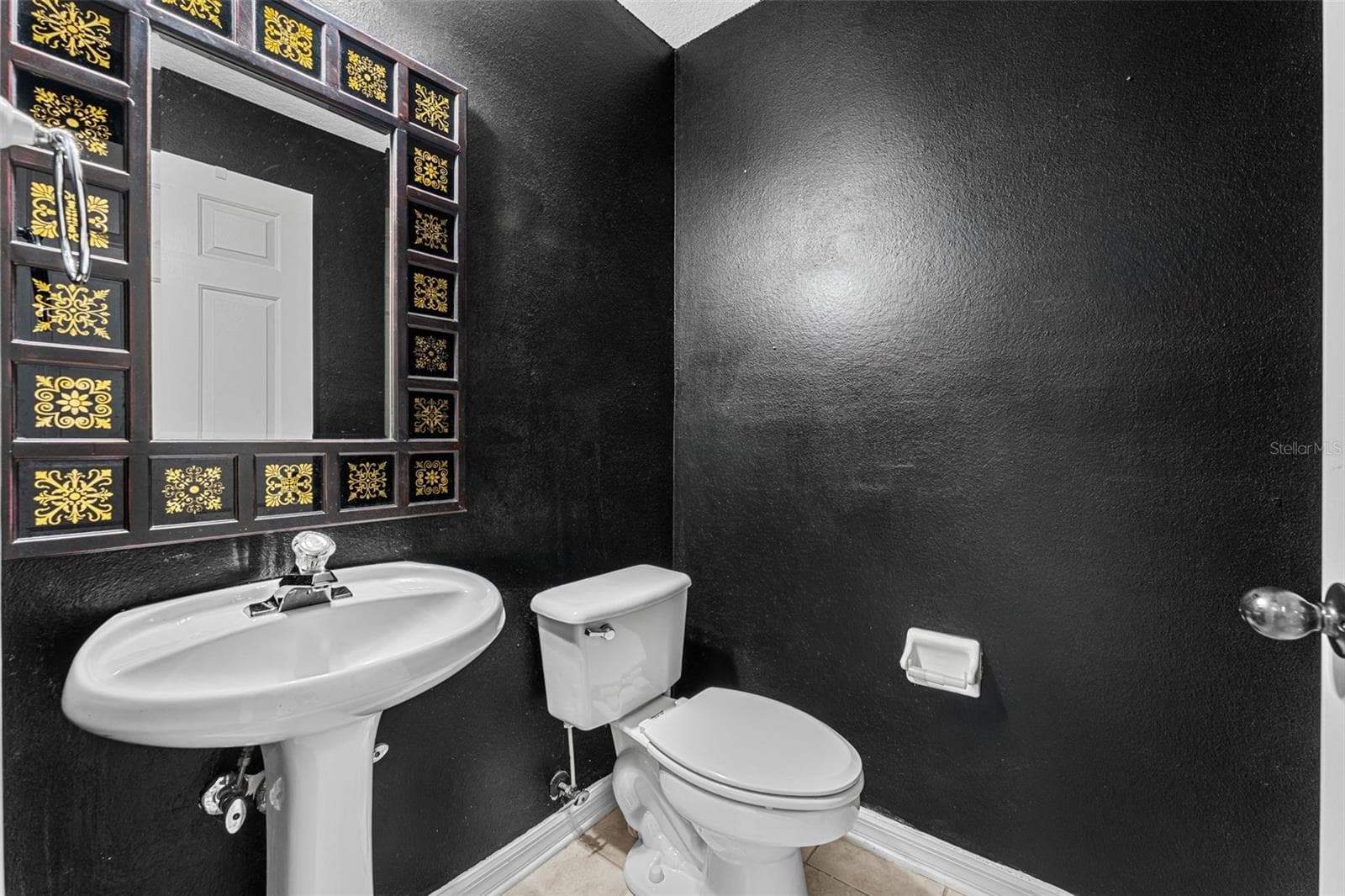 Single Family Residence at 10891 PIPING ROCK CIR, ORLANDO, photo 7 of 45