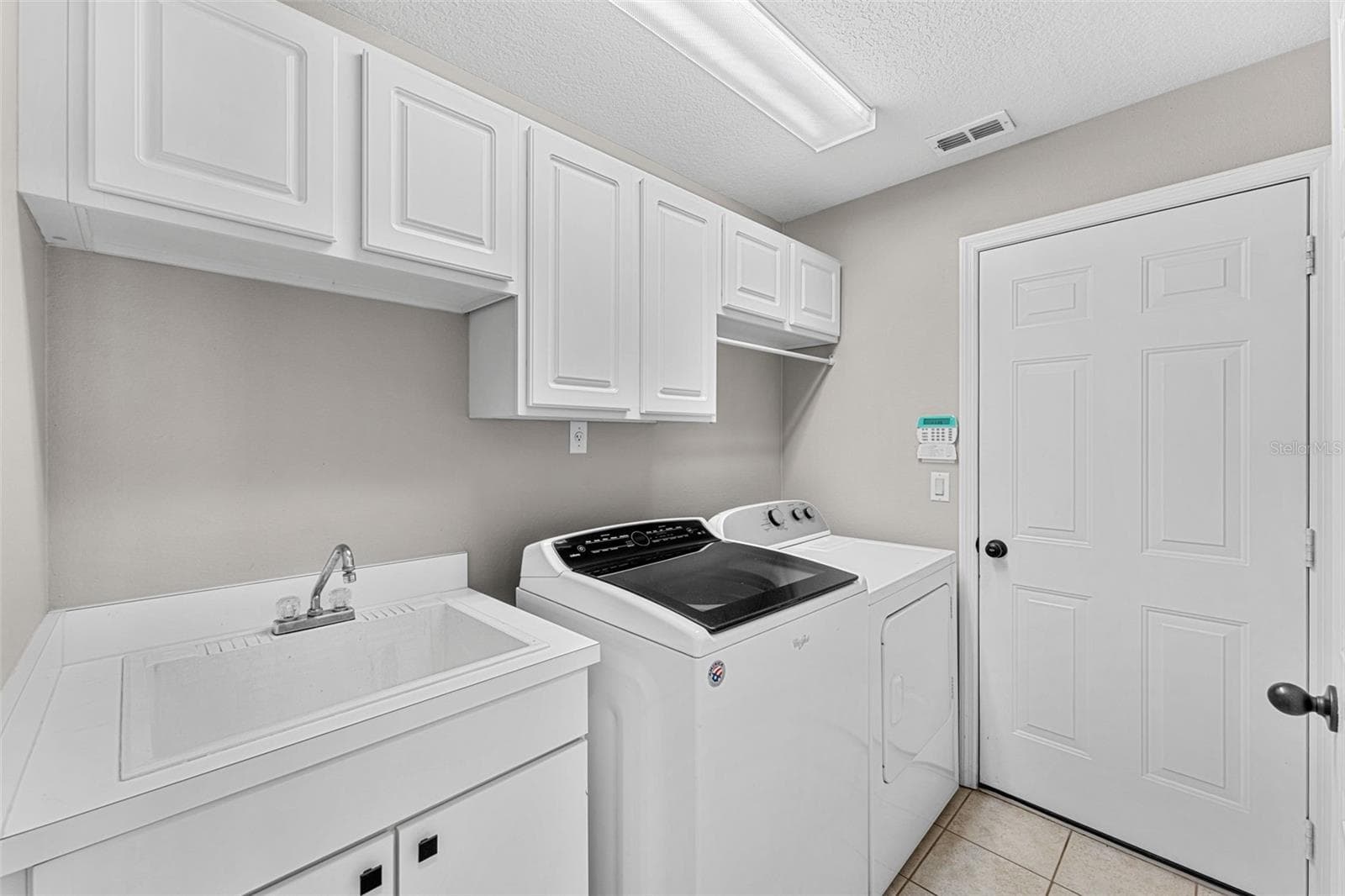 Single Family Residence at 10891 PIPING ROCK CIR, ORLANDO, photo 11 of 45