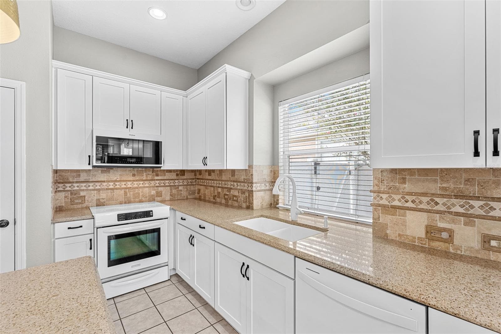 Single Family Residence at 10891 PIPING ROCK CIR, ORLANDO, photo 25 of 45