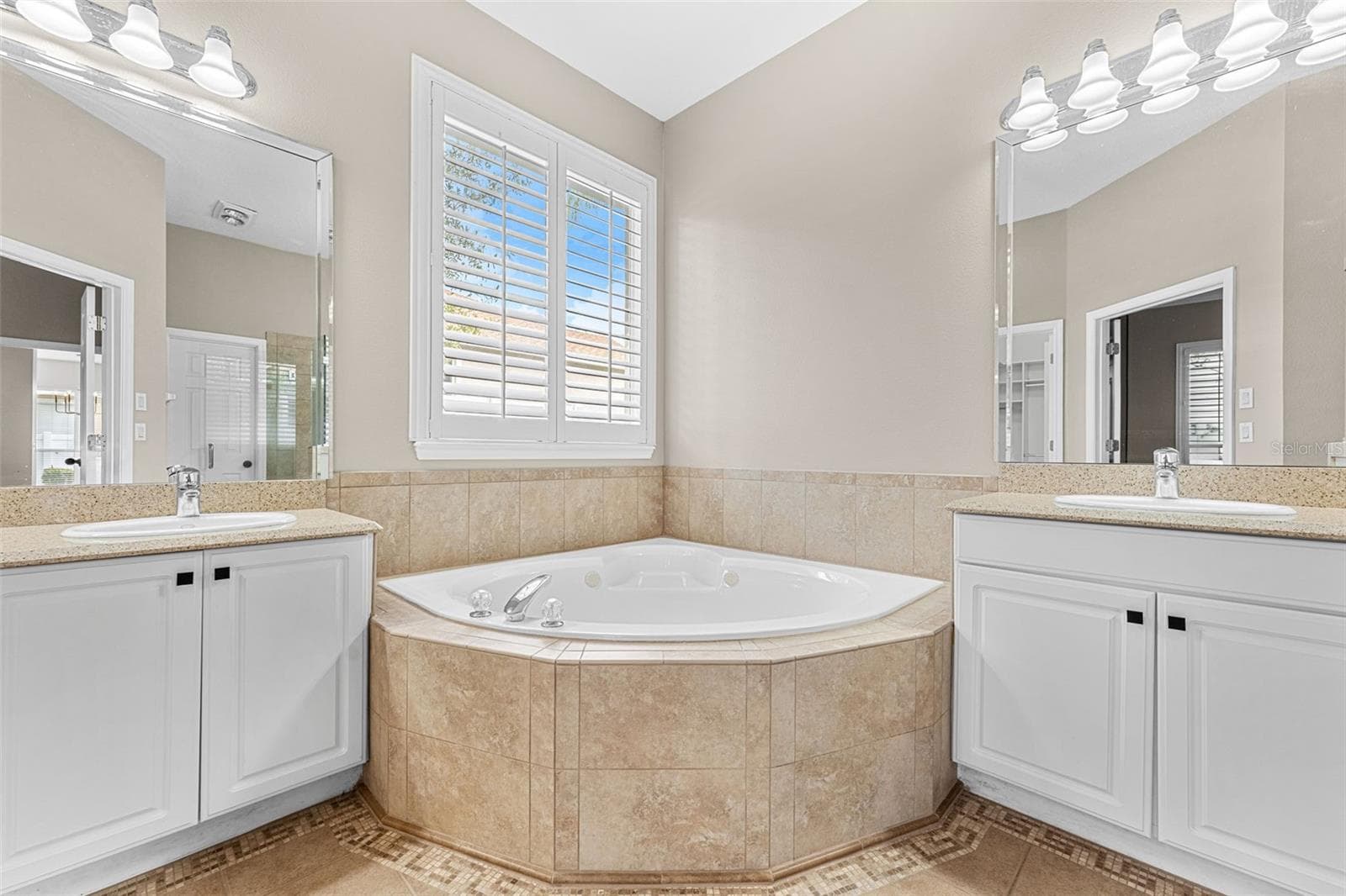 Single Family Residence at 10891 PIPING ROCK CIR, ORLANDO, photo 34 of 45