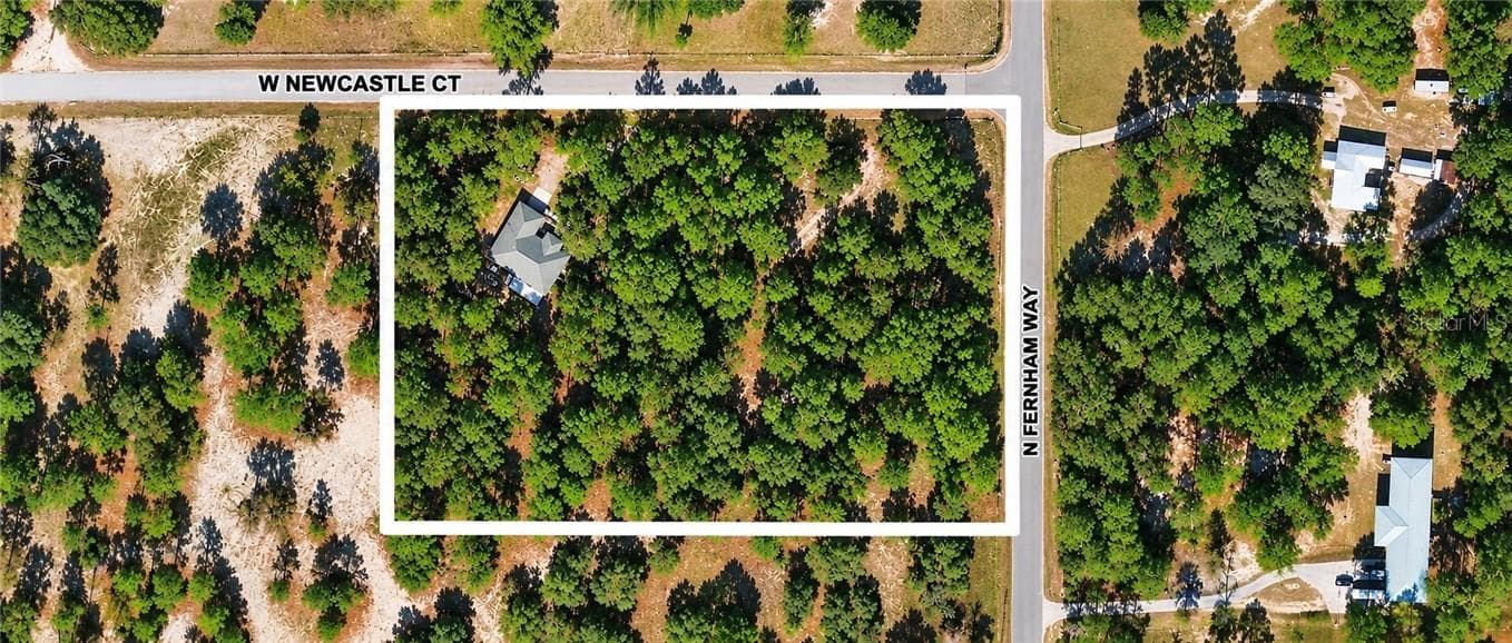 Single Family Residence at 7410 W Newcastle CT, DUNNELLON FL 34433, photo 2 of 105