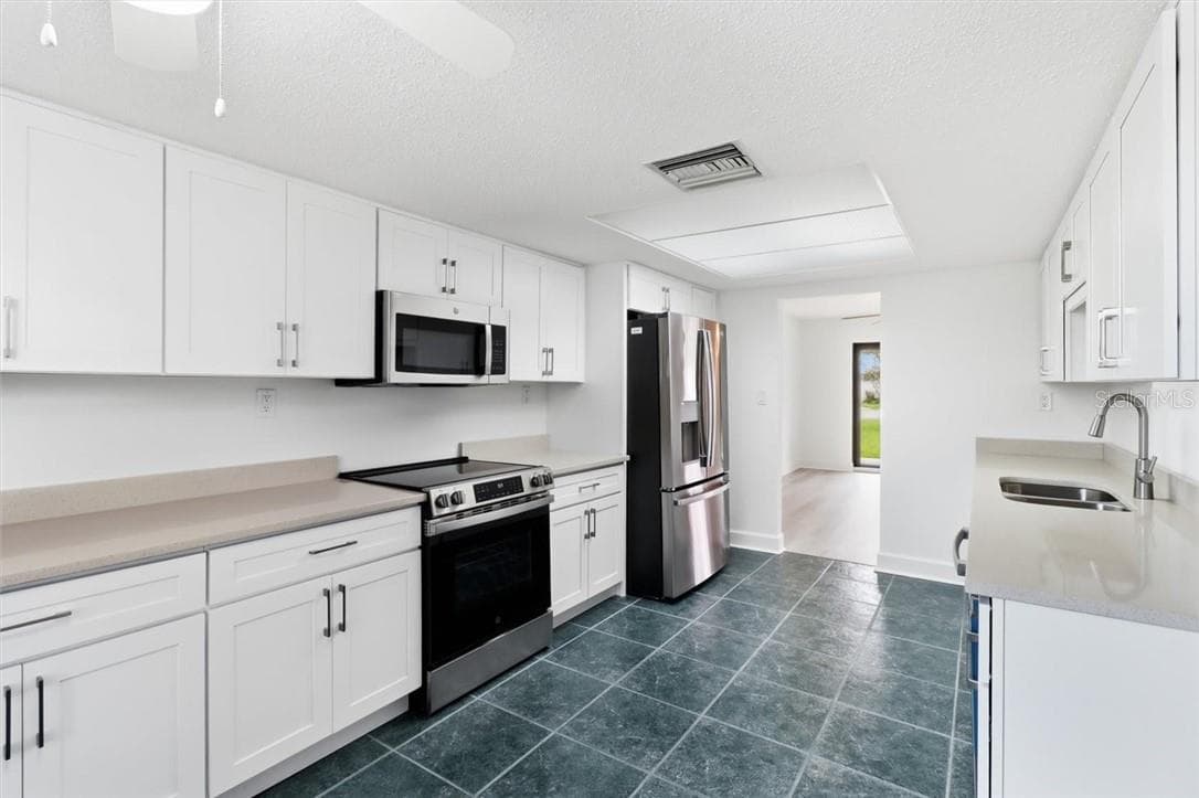Condominium at 11555 W Bayshore DR #112, CRYSTALRIVER FL 34429, Crystal River, photo 11 of 49
