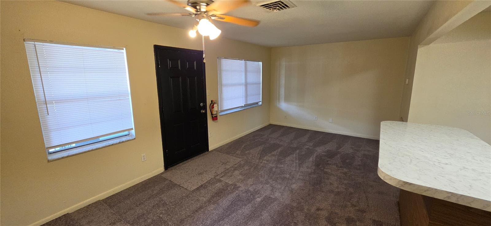 Family Room - 131 AVENUE B NE, WINTER HAVEN