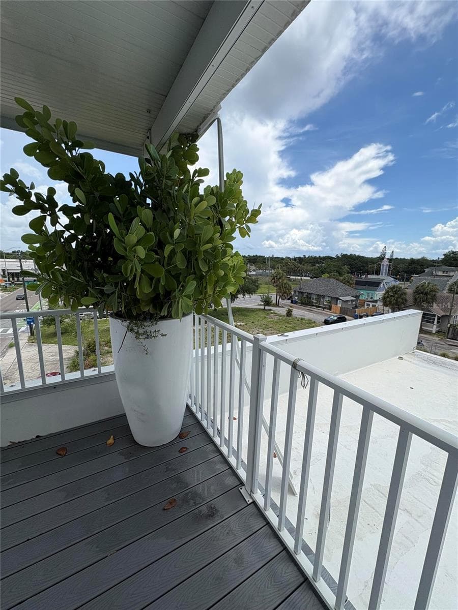 Townhouse at 343 8TH ST N, ST PETERSBURG, photo 33 of 34