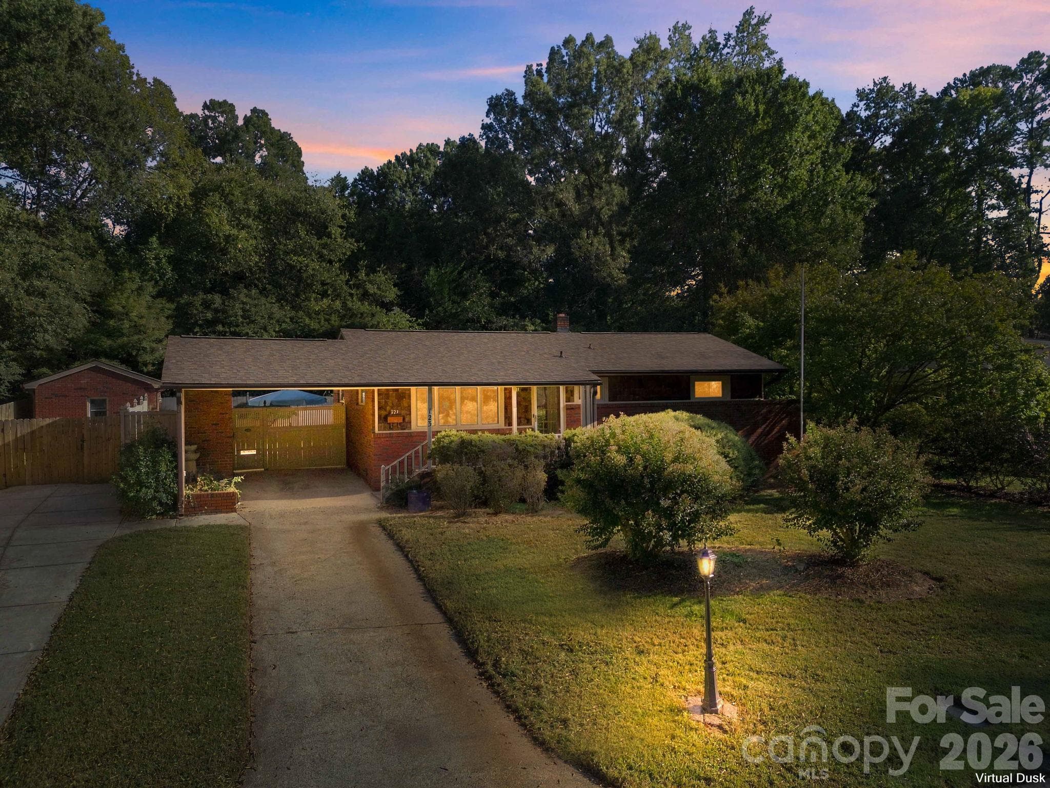 123 Hillside Avenue SW