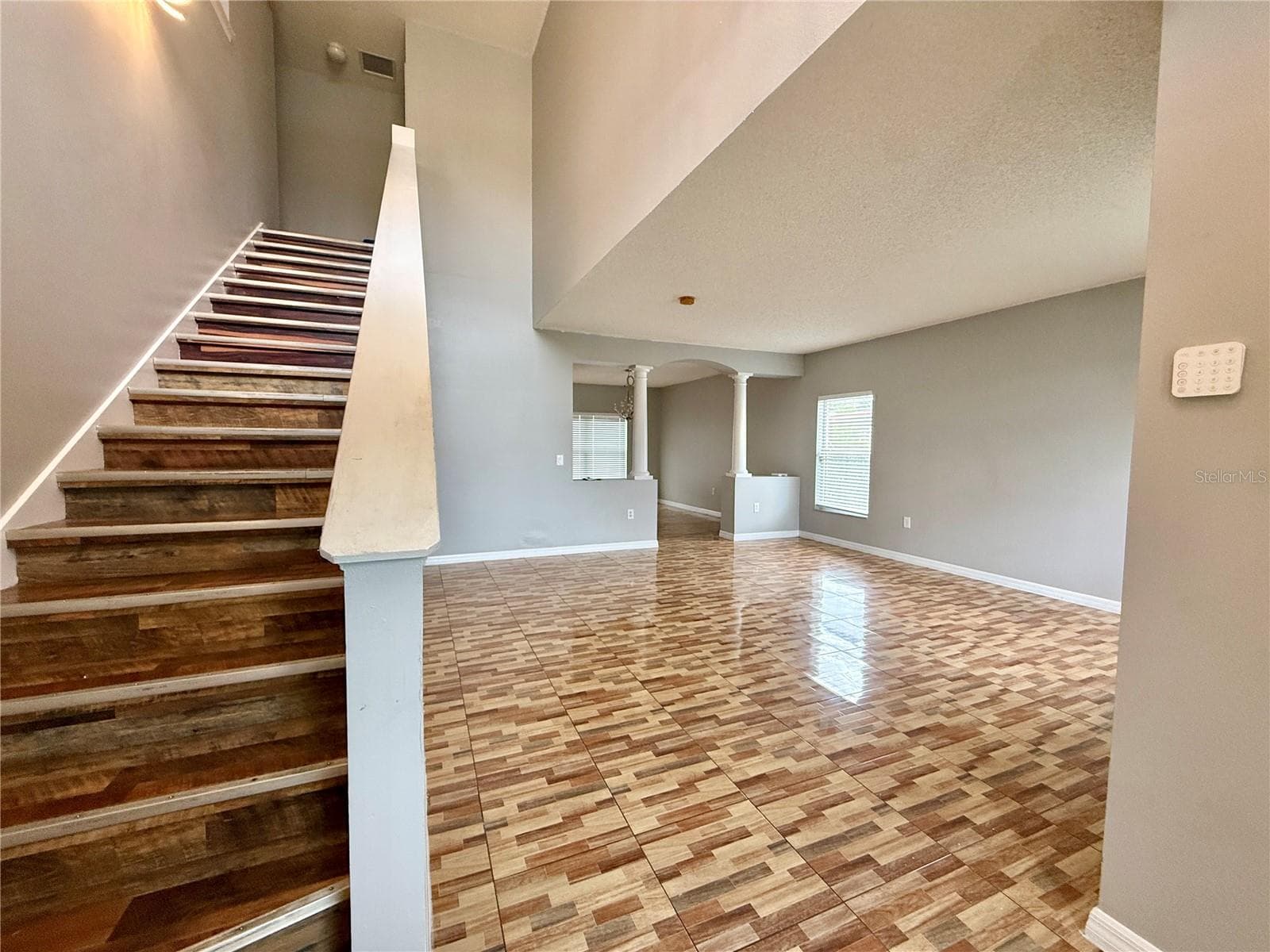 Single Family Residence at 677 ELBRIDGE DR, KISSIMMEE, photo 3 of 29