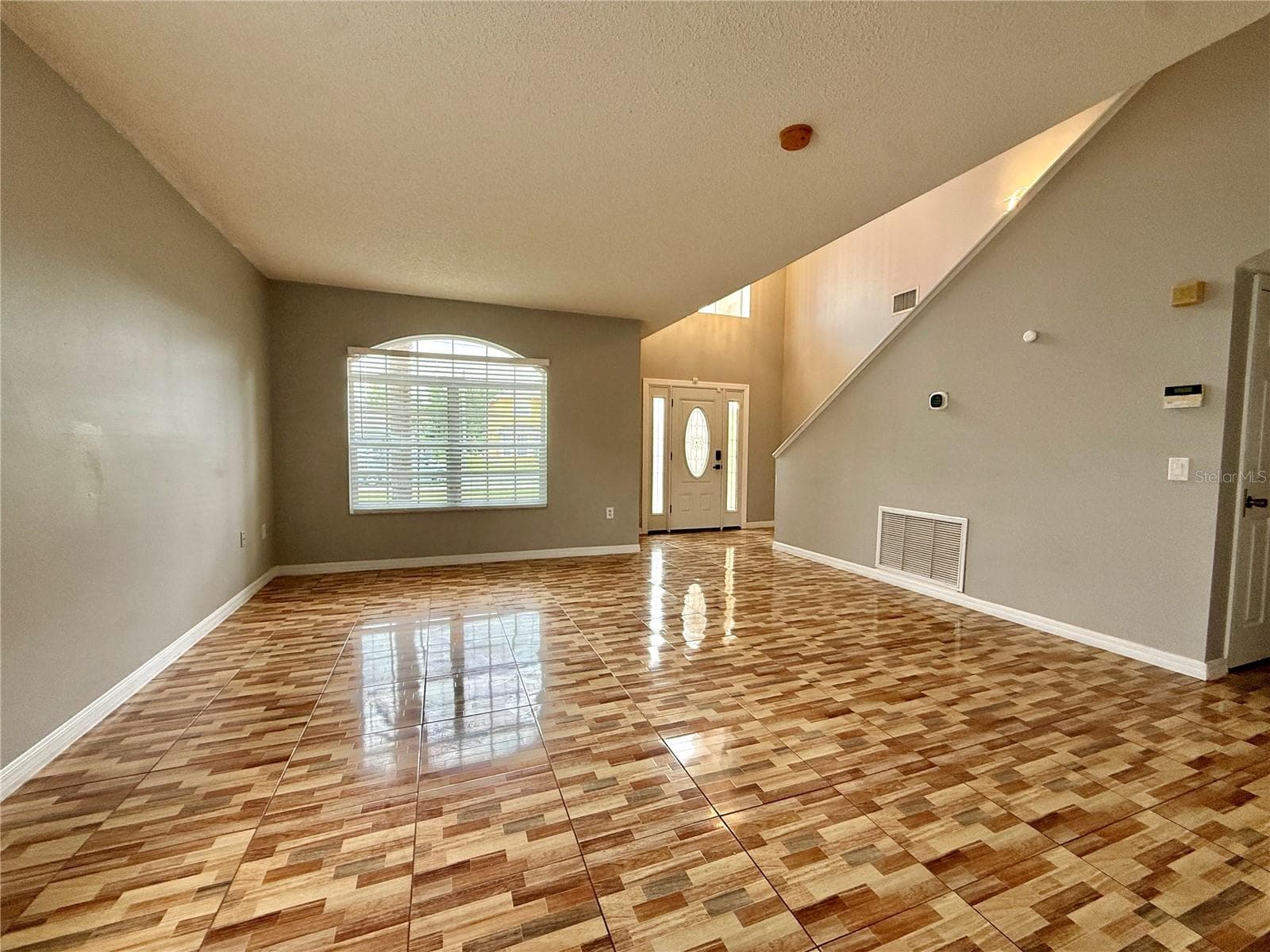 Single Family Residence at 677 ELBRIDGE DR, KISSIMMEE, photo 4 of 29