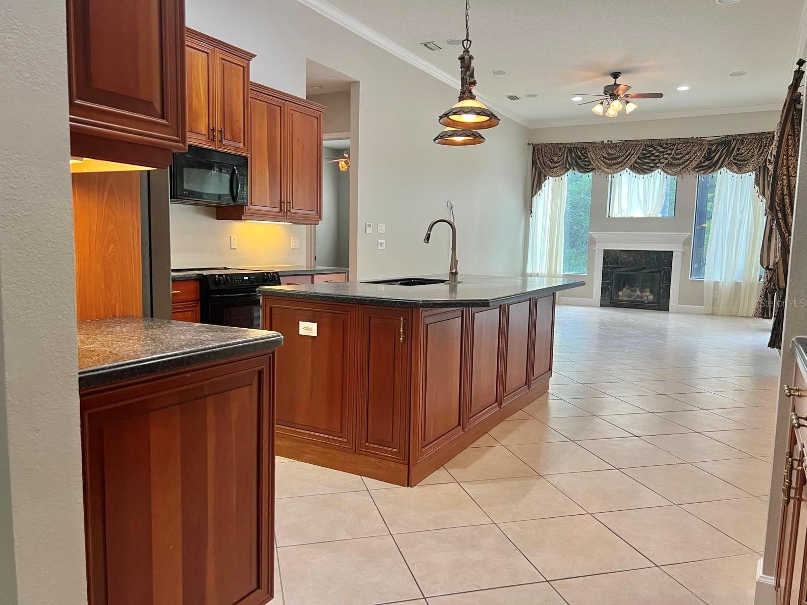 Single Family Residence at 971 STONE LAKE DR, ORMOND BEACH, photo 7 of 34
