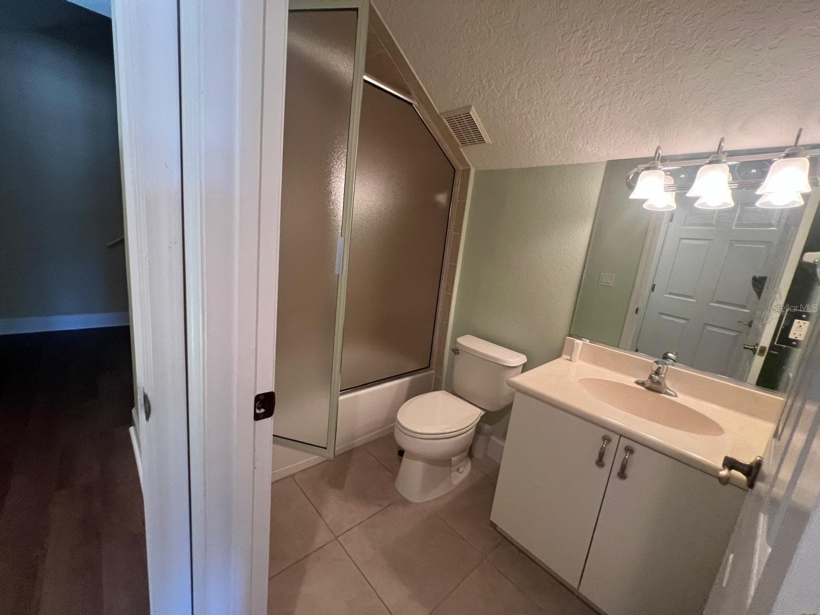 Single Family Residence at 971 STONE LAKE DR, ORMOND BEACH, photo 16 of 34
