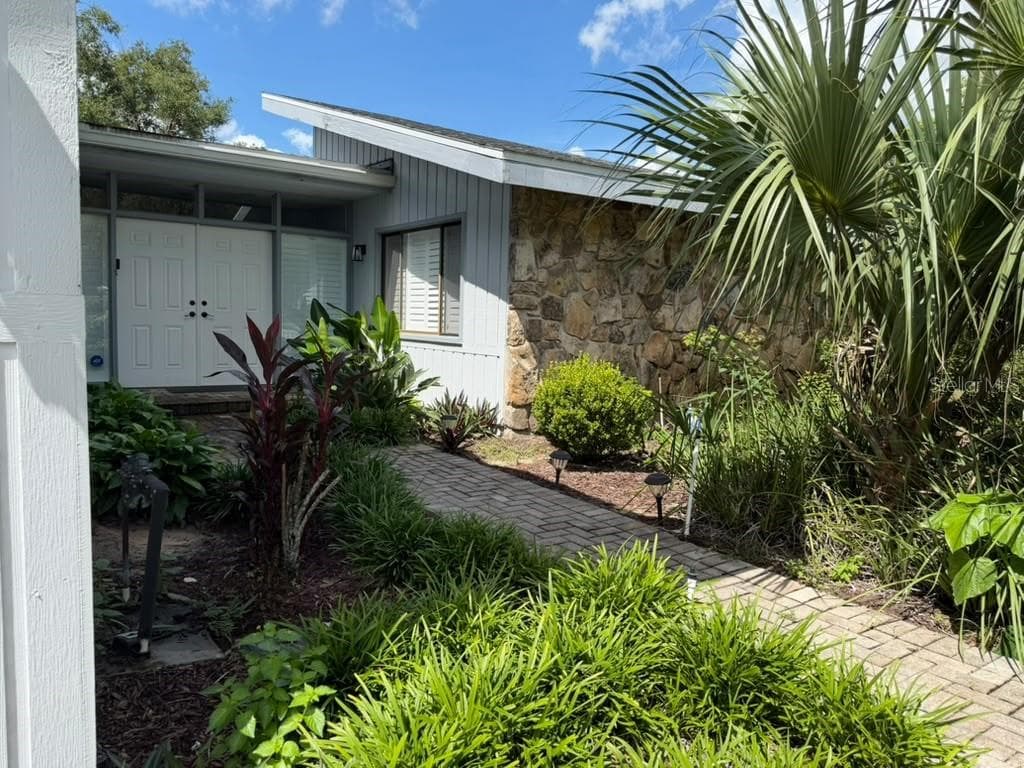 Single Family Residence at 107 CANTERBURY DR, HAINES CITY, photo 2 of 24